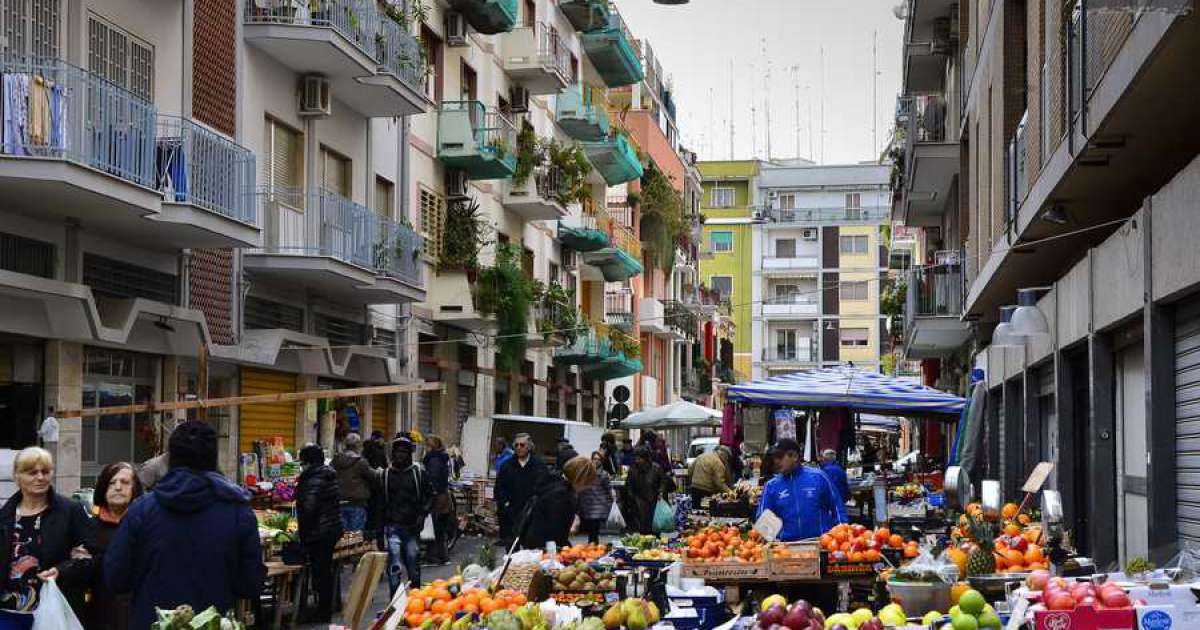 Bari, apre il nuovo mercato di via Amendola: addio a via Nizza